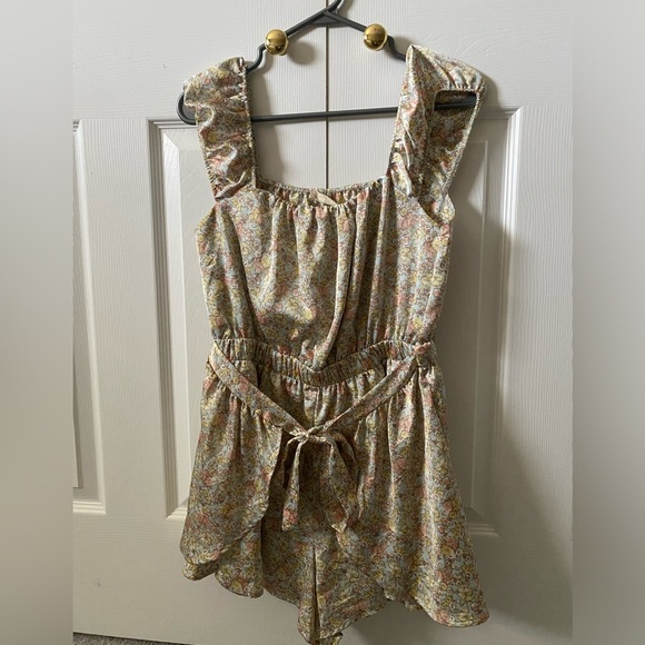 Alter’d State floral romper. - Picture 2 of 6